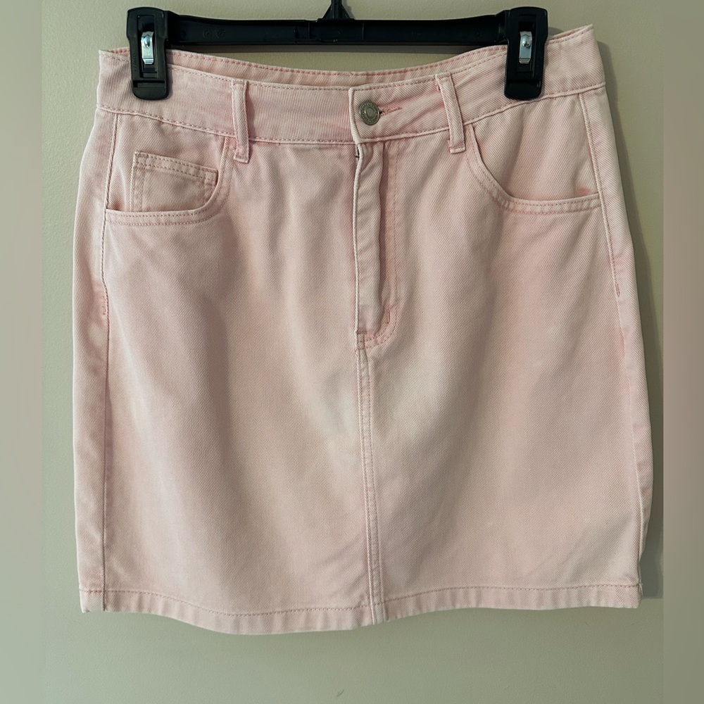 Elegant Light Pink Skirt